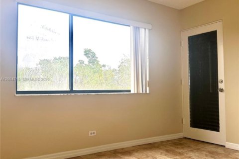 Condo in Miami, Florida, 3 bedrooms  № 2069526 - photo 13