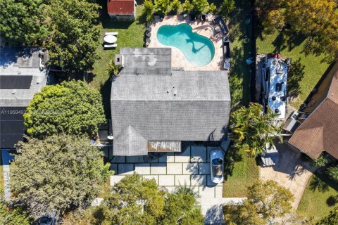 Villa ou maison à vendre à Pembroke Pines, Floride: 3 chambres, 126.72 m2 № 2021945 - photo 4