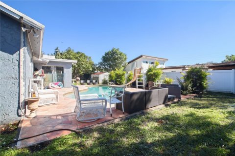 Villa ou maison à vendre à Pembroke Pines, Floride: 3 chambres, 126.72 m2 № 2021945 - photo 22