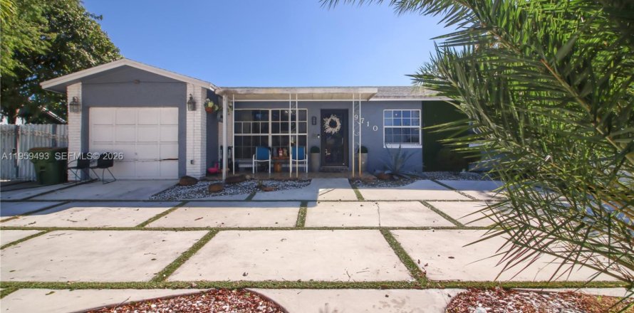 Villa ou maison à Pembroke Pines, Floride 3 chambres, 126.72 m2 № 2021945