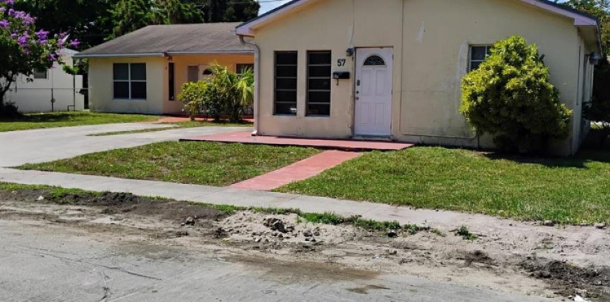 Immobilier commercial à Dania Beach, Floride 206.89 m2 № 2241552