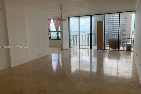 Снять в аренду кондоминиум в Майами, Флорида 2 спальни, 114.18м2, № 1951302 - фото 6