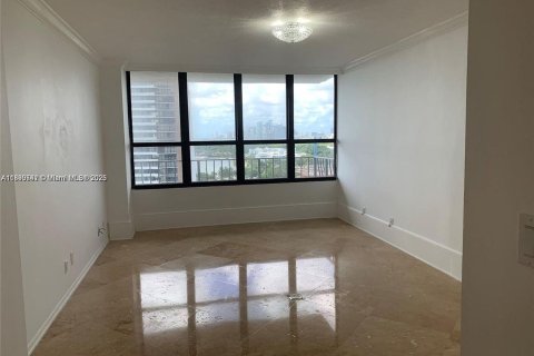 Снять в аренду кондоминиум в Майами, Флорида 2 спальни, 114.18м2, № 1951302 - фото 7