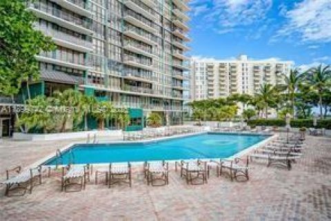 Снять в аренду кондоминиум в Майами, Флорида 2 спальни, 114.18м2, № 1951302 - фото 8