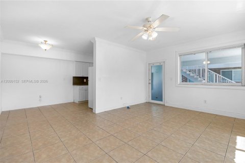 Condo in Miami Beach, Florida, 1 bedroom  № 2395016 - photo 5