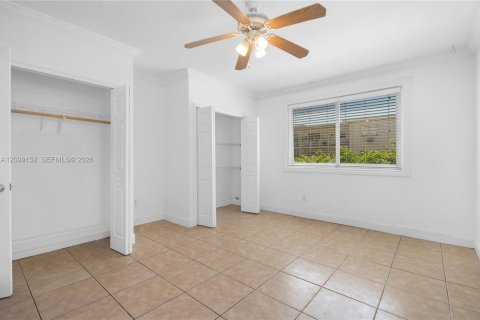 Condo in Miami Beach, Florida, 1 bedroom  № 2395016 - photo 7