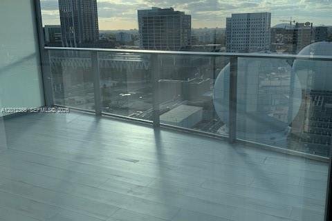 Condominio en venta en Miami, Florida, 1 dormitorio, 110.09 m2 № 2074814 - foto 4