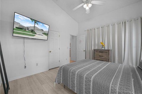 House in Clermont, Florida 3 bedrooms, 148.92 sq.m. № 2228412 - photo 14
