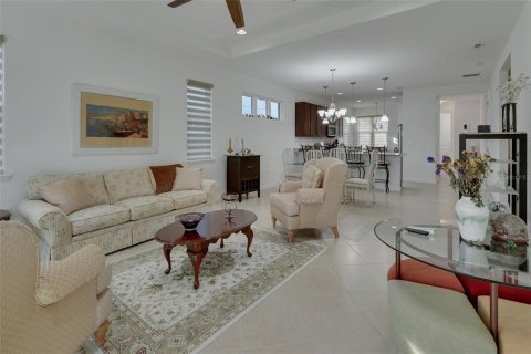 House in DeLand, Florida 2 bedrooms, 153.38 sq.m. № 1717730 - photo 8