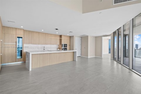 Condominio en venta en Miami, Florida, 4 dormitorios, 307.69 m2 № 2035457 - foto 11