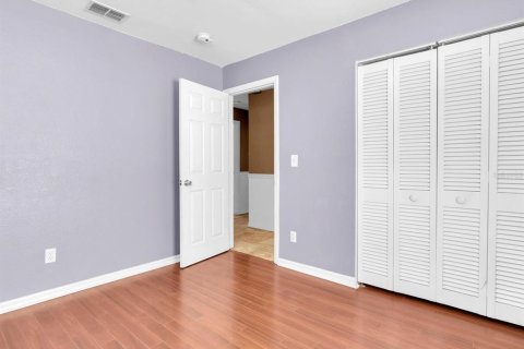 House in Saint Petersburg, Florida 4 bedrooms, 114.73 sq.m. № 1586123 - photo 21