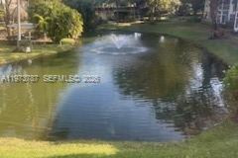 Copropriété à vendre à Lauderdale Lakes, Floride: 2 chambres, 87.7 m2 № 2042105 - photo 13