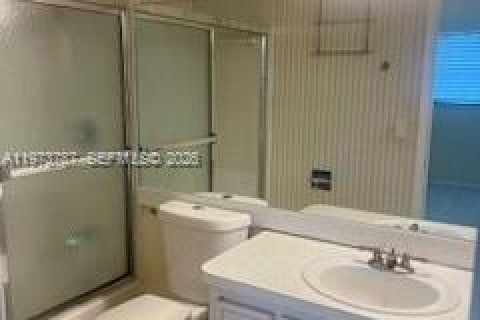 Copropriété à vendre à Lauderdale Lakes, Floride: 2 chambres, 87.7 m2 № 2042105 - photo 9
