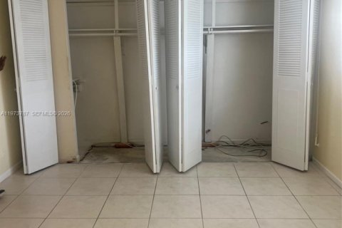 Copropriété à vendre à Lauderdale Lakes, Floride: 2 chambres, 87.7 m2 № 2042105 - photo 7