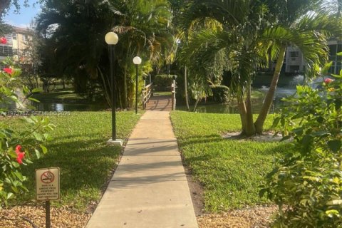 Copropriété à vendre à Lauderdale Lakes, Floride: 2 chambres, 87.7 m2 № 2042105 - photo 28