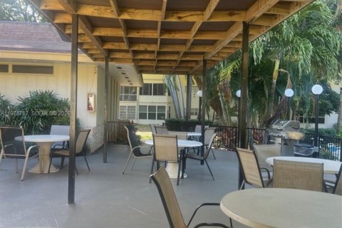 Copropriété à vendre à Lauderdale Lakes, Floride: 2 chambres, 87.7 m2 № 2042105 - photo 26