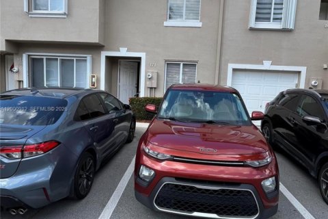 Таунхаус в Уэстон, Флорида 2 спальни, 107.58м2 № 2065120