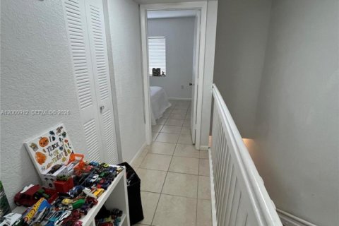 Снять в аренду таунхаус в Уэстон, Флорида 2 спальни, 107.58м2, № 2065120 - фото 27