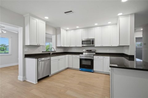 Casa en venta en Palmetto, Florida, 2 dormitorios, 130.43 m2 № 2226420 - foto 14