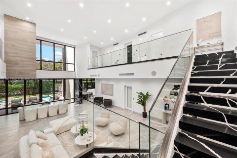 Купить виллу или дом в Халландейл-Бич, Флорида 7 спален, 516.54м2, № 1979867 - фото 25