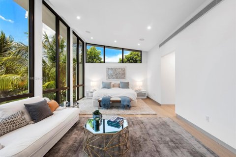 Купить виллу или дом в Халландейл-Бич, Флорида 7 спален, 516.54м2, № 1979867 - фото 28