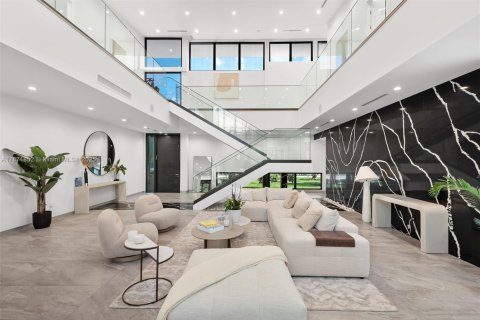 Купить виллу или дом в Халландейл-Бич, Флорида 7 спален, 516.54м2, № 1979867 - фото 17