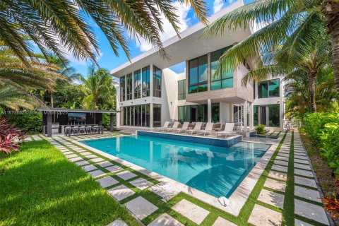 Купить виллу или дом в Халландейл-Бич, Флорида 7 спален, 516.54м2, № 1979867 - фото 7