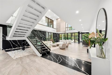 Купить виллу или дом в Халландейл-Бич, Флорида 7 спален, 516.54м2, № 1979867 - фото 15