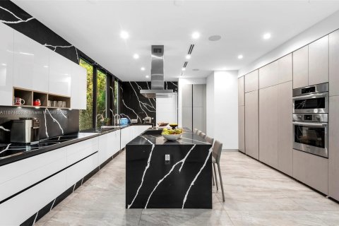 Купить виллу или дом в Халландейл-Бич, Флорида 7 спален, 516.54м2, № 1979867 - фото 23