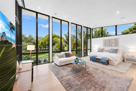 Купить виллу или дом в Халландейл-Бич, Флорида 7 спален, 516.54м2, № 1979867 - фото 27