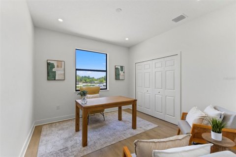 Townhouse in Pinellas Park, Florida 3 bedrooms, 222.22 sq.m. № 2147579 - photo 18