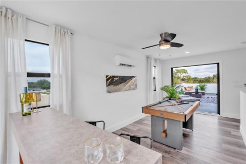 Townhouse in Pinellas Park, Florida 3 bedrooms, 222.22 sq.m. № 2147579 - photo 22