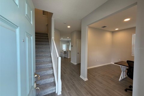 Townhouse in Winter Garden, Florida 3 bedrooms, 170.29 sq.m. № 2100903 - photo 5