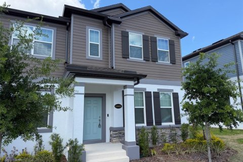 Townhouse in Winter Garden, Florida 3 bedrooms, 170.29 sq.m. № 2100903 - photo 2