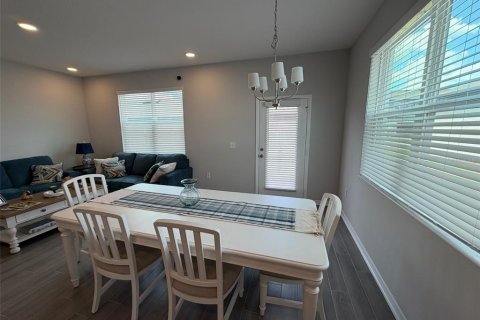 Townhouse in Winter Garden, Florida 3 bedrooms, 170.29 sq.m. № 2100903 - photo 15