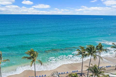Propiedad comercial en alquiler en Manalapan, Florida, 3 dormitorios, 137.22 m2 № 1179475 - foto 1