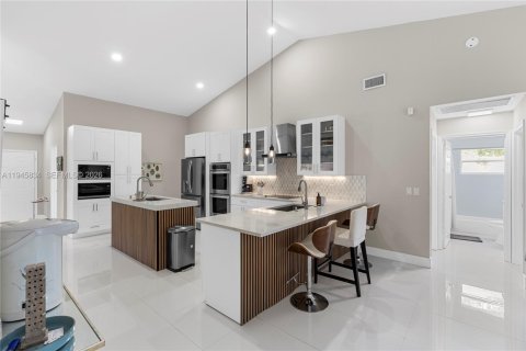 Villa ou maison à vendre à Boca Raton, Floride: 4 chambres, 178.37 m2 № 2002138 - photo 3