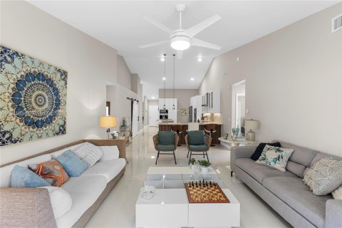 Villa ou maison à vendre à Boca Raton, Floride: 4 chambres, 178.37 m2 № 2002138 - photo 11