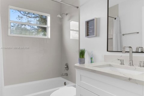 Villa ou maison à vendre à Boca Raton, Floride: 4 chambres, 178.37 m2 № 2002138 - photo 18