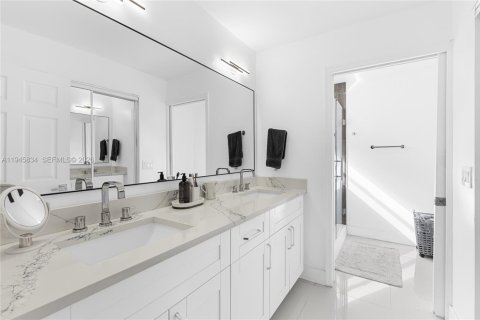 Villa ou maison à vendre à Boca Raton, Floride: 4 chambres, 178.37 m2 № 2002138 - photo 5