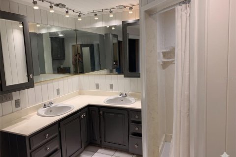 House in Palm Coast, Florida 3 bedrooms, 269.6 sq.m. № 2207600 - photo 13