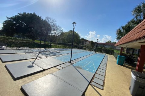 Купить кондоминиум в Пемброк-Пайнс, Флорида 2 спальни, 108.7м2, № 2053204 - фото 7