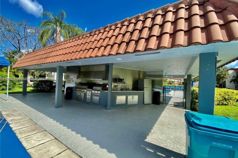 Купить кондоминиум в Пемброк-Пайнс, Флорида 2 спальни, 108.7м2, № 2053204 - фото 6