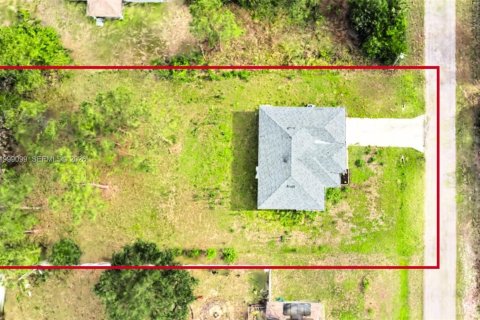 Villa ou maison à vendre à Lehigh Acres, Floride: 3 chambres, 152.17 m2 № 2076604 - photo 3
