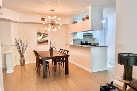 Condo in Sunny Isles Beach, Florida, 1 bedroom  № 1897856 - photo 18