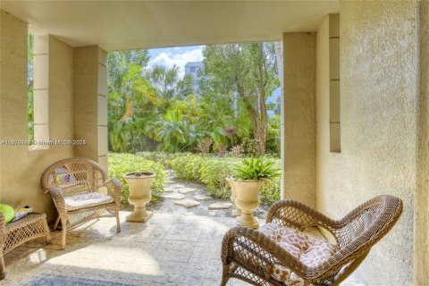 Condo in Sunny Isles Beach, Florida, 1 bedroom  № 1897856 - photo 13