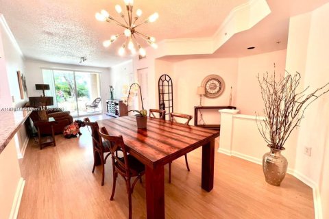 Condo in Sunny Isles Beach, Florida, 1 bedroom  № 1897856 - photo 11