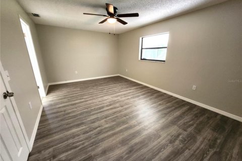 House in Spring Hill, Florida 3 bedrooms, 147.16 sq.m. № 1901035 - photo 19