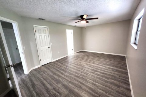 House in Spring Hill, Florida 3 bedrooms, 147.16 sq.m. № 1901035 - photo 21