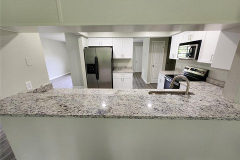 House in Spring Hill, Florida 3 bedrooms, 147.16 sq.m. № 1901035 - photo 12